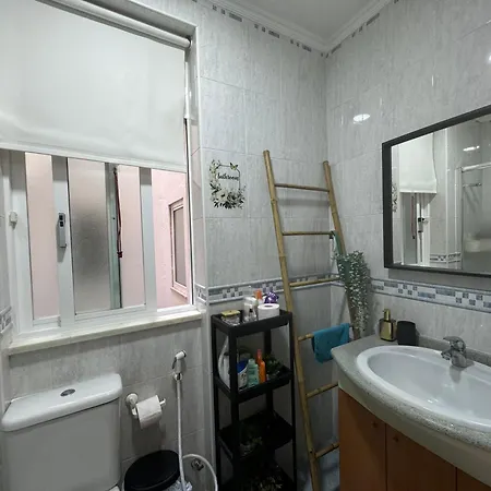 Albergue Anjos Station *